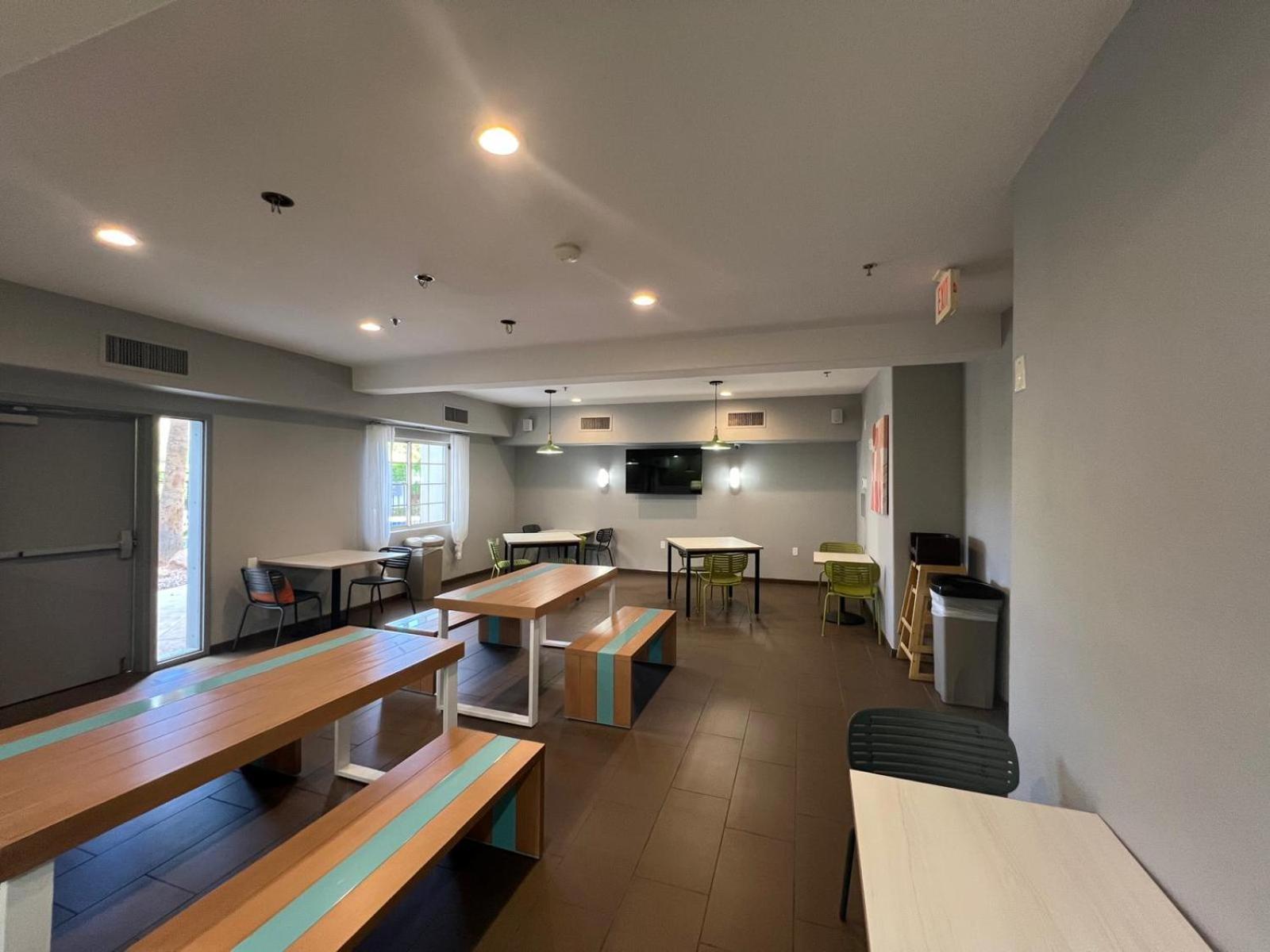 Spark By Hilton Peoria Phoenix North